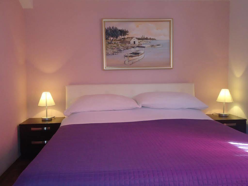 Villa Queen Trogir Exterior photo